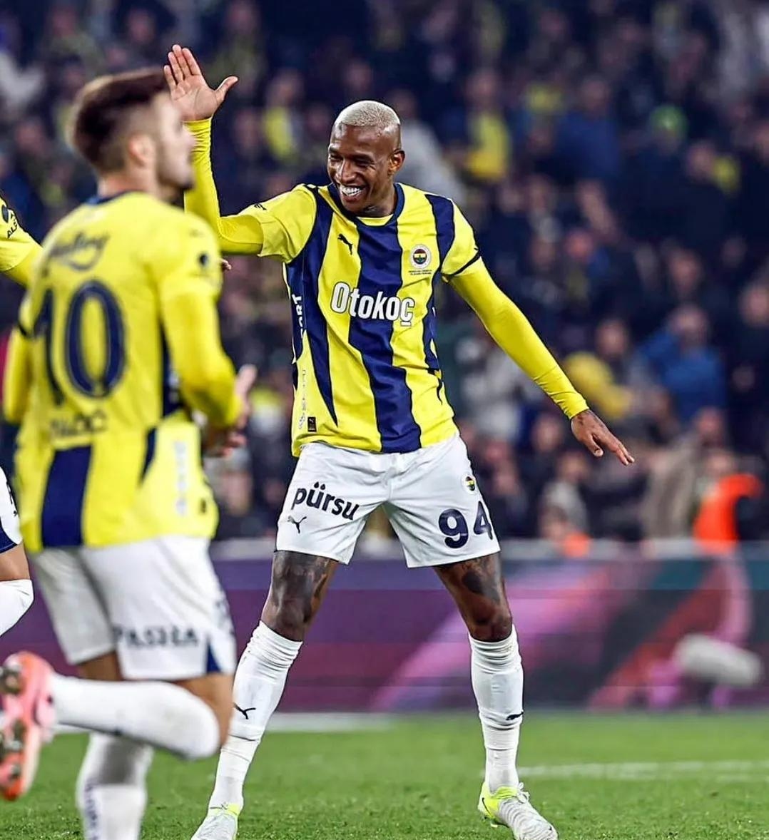 爱游戏资讯-刷新纪录引爆全场！，穆古鲁扎意外战胜加拿大队观众掌声雷动的简单介绍-爱游戏资讯